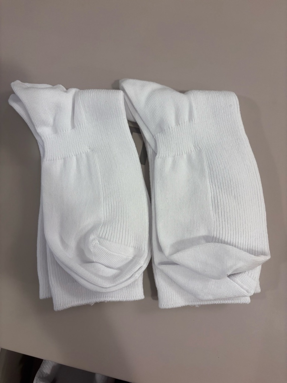 Alo Socks - Picture 3 of 3